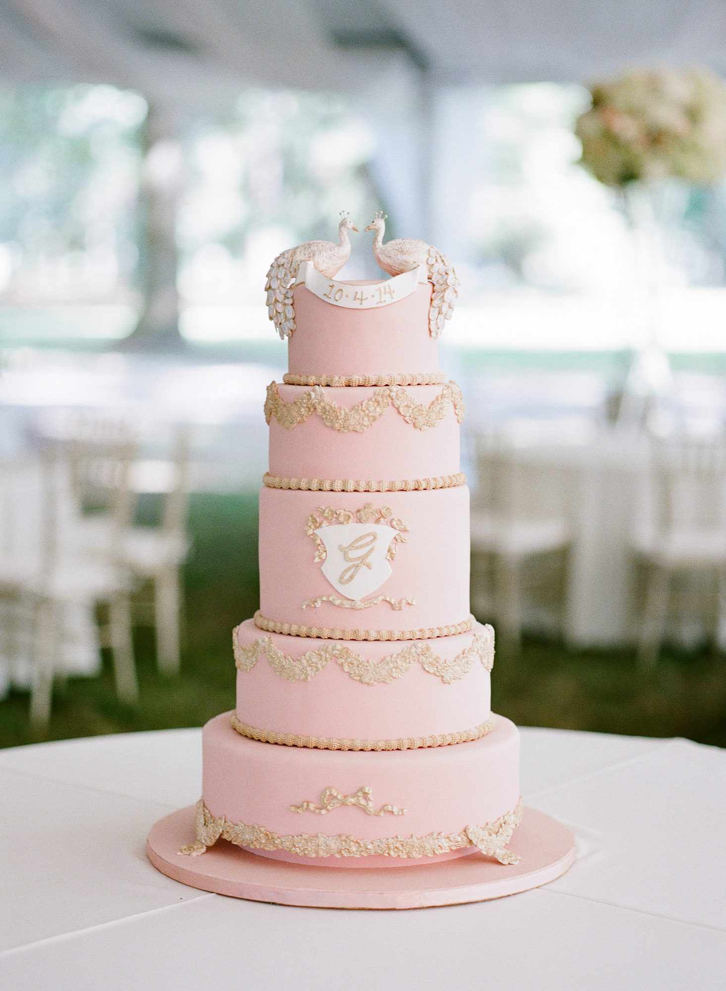 monogram wedding cake ashley upchurch the flour garden