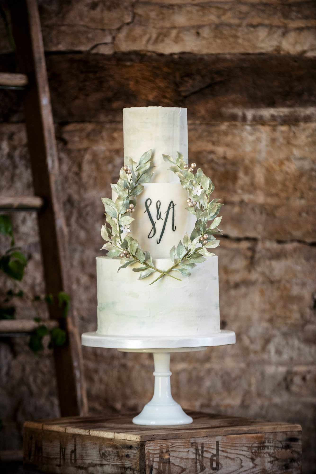 monogram wedding cake sarah vivienne katie sanderson