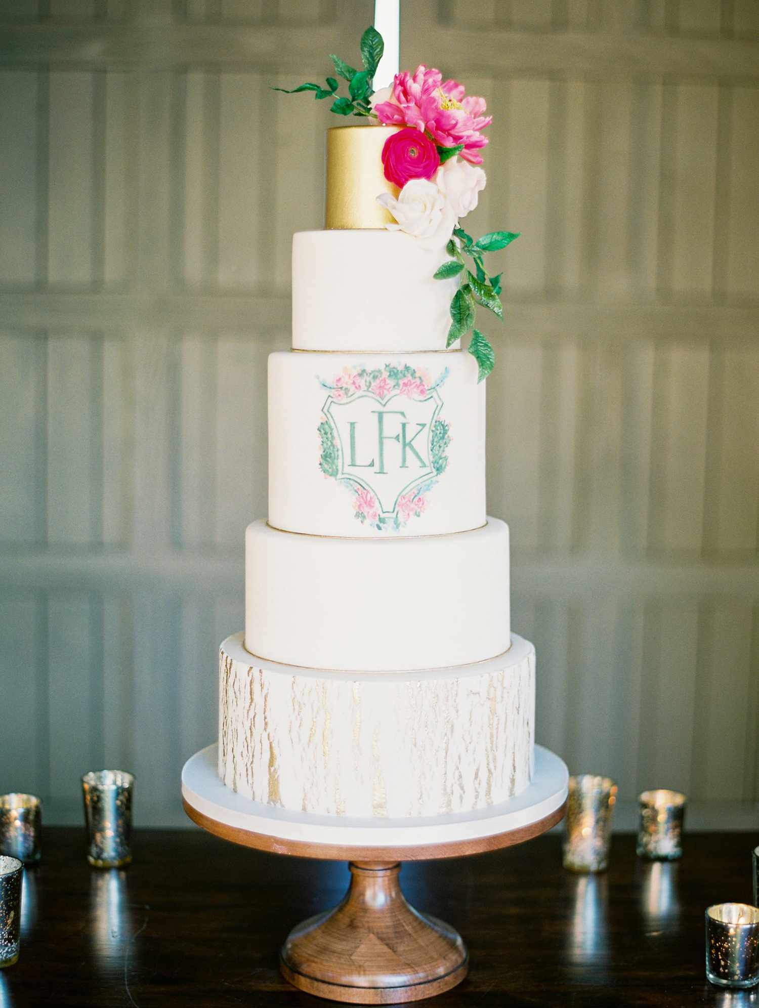 monogram wedding cake rachel solomon heartsweet cakes