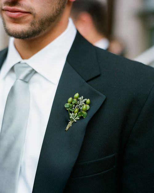 The Groomsmen's Boutonnieres