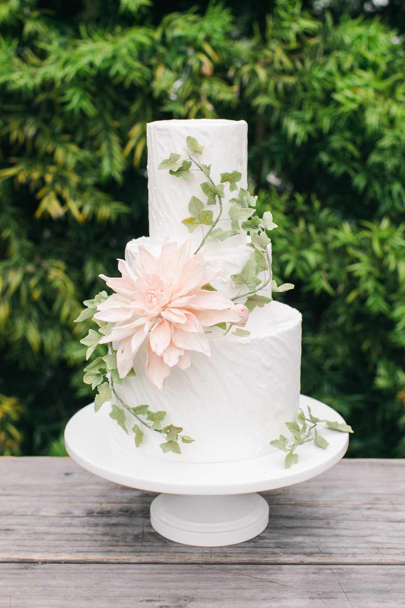 BUDS DAISIES FLOWER WEDDING CAKE TOPPER DECORATION SUGAR ROSES MAGNOLIAS