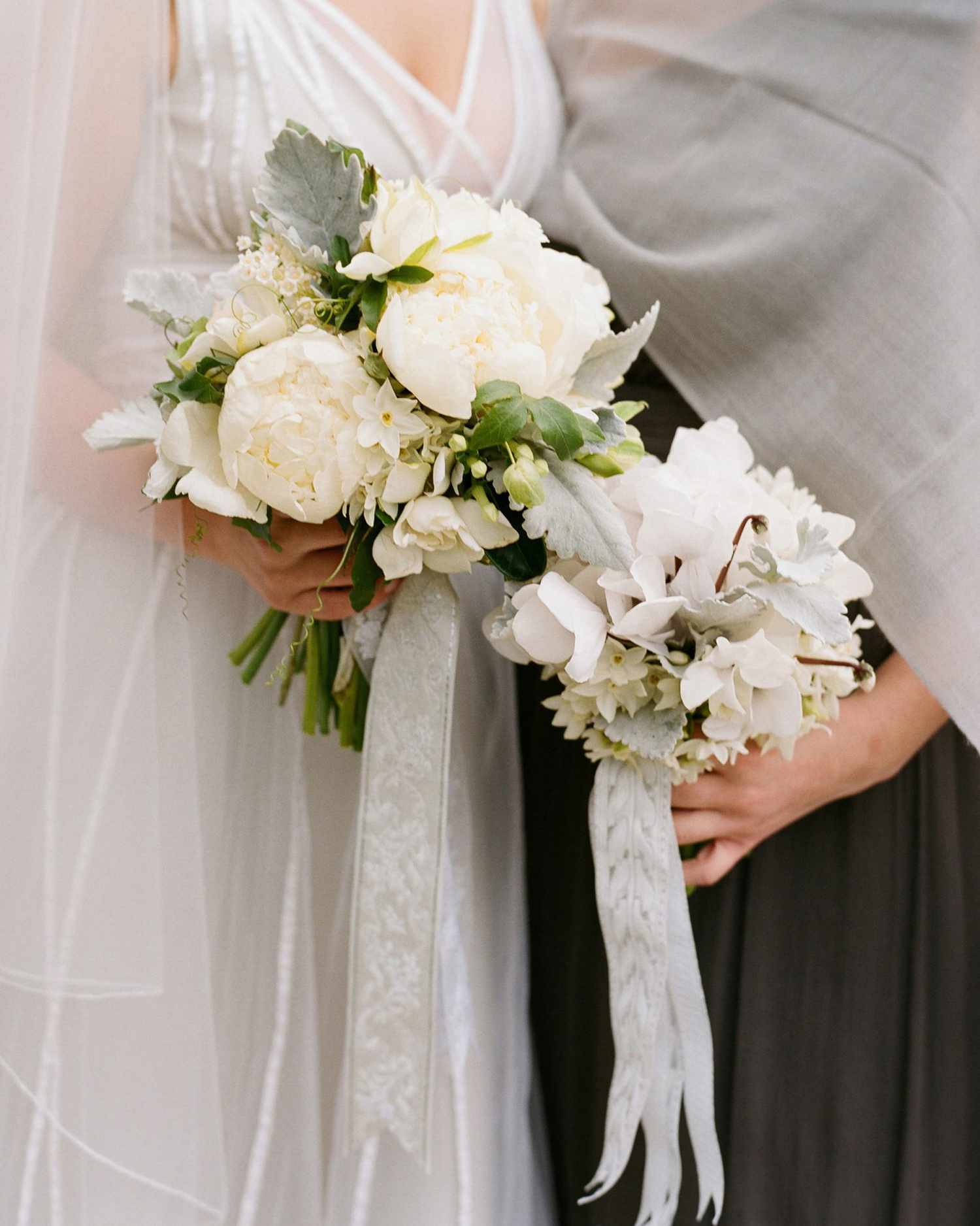 winter-bouquets-real-weddings-kathryn-ryan-1114.jpg