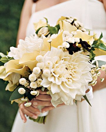 White Bouquet with Oversize Flowers