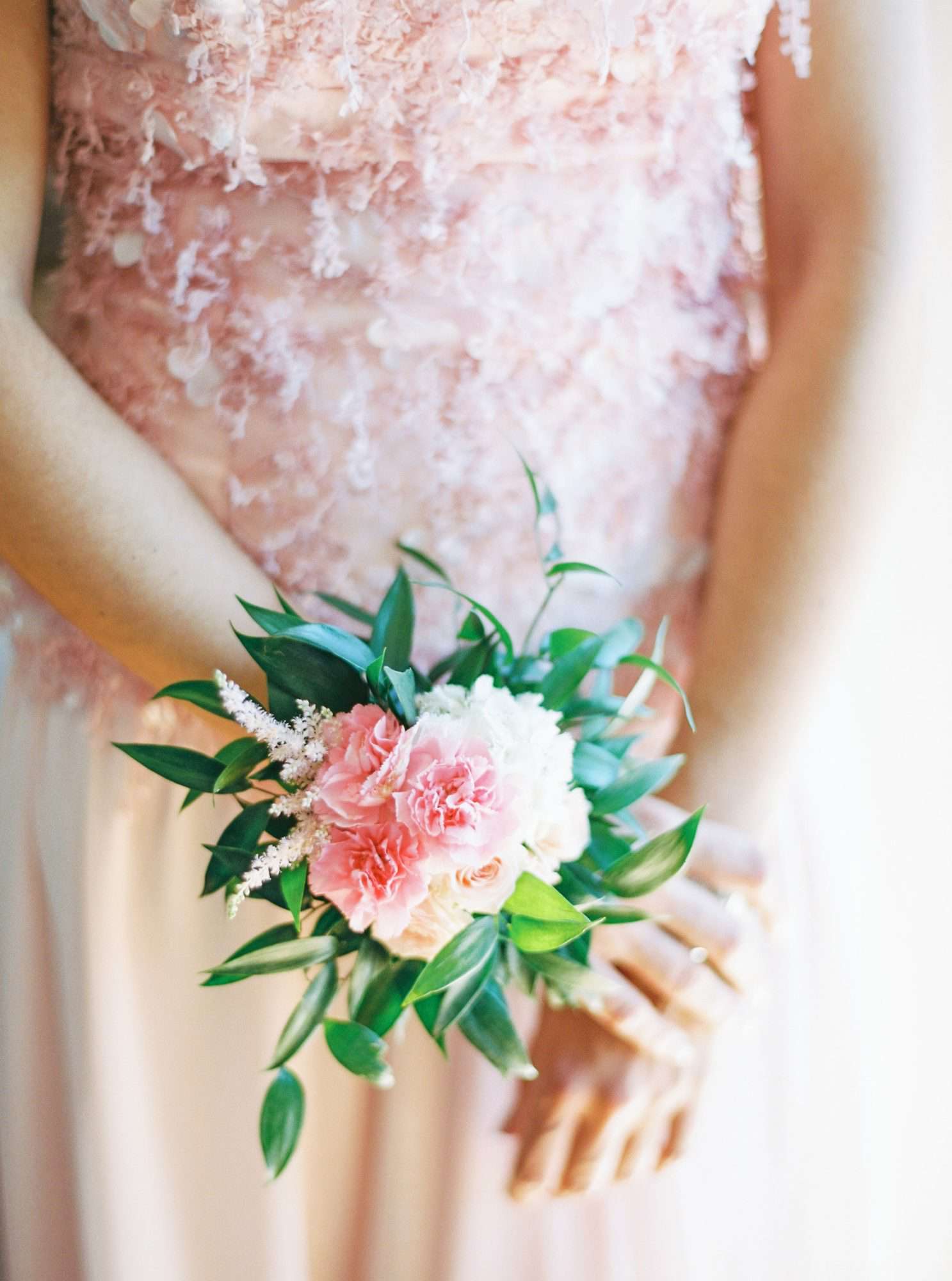 Wedding Party Bride Bridesmaid Groom Wrist Corsage Hand Tied Flower Boutonniere 