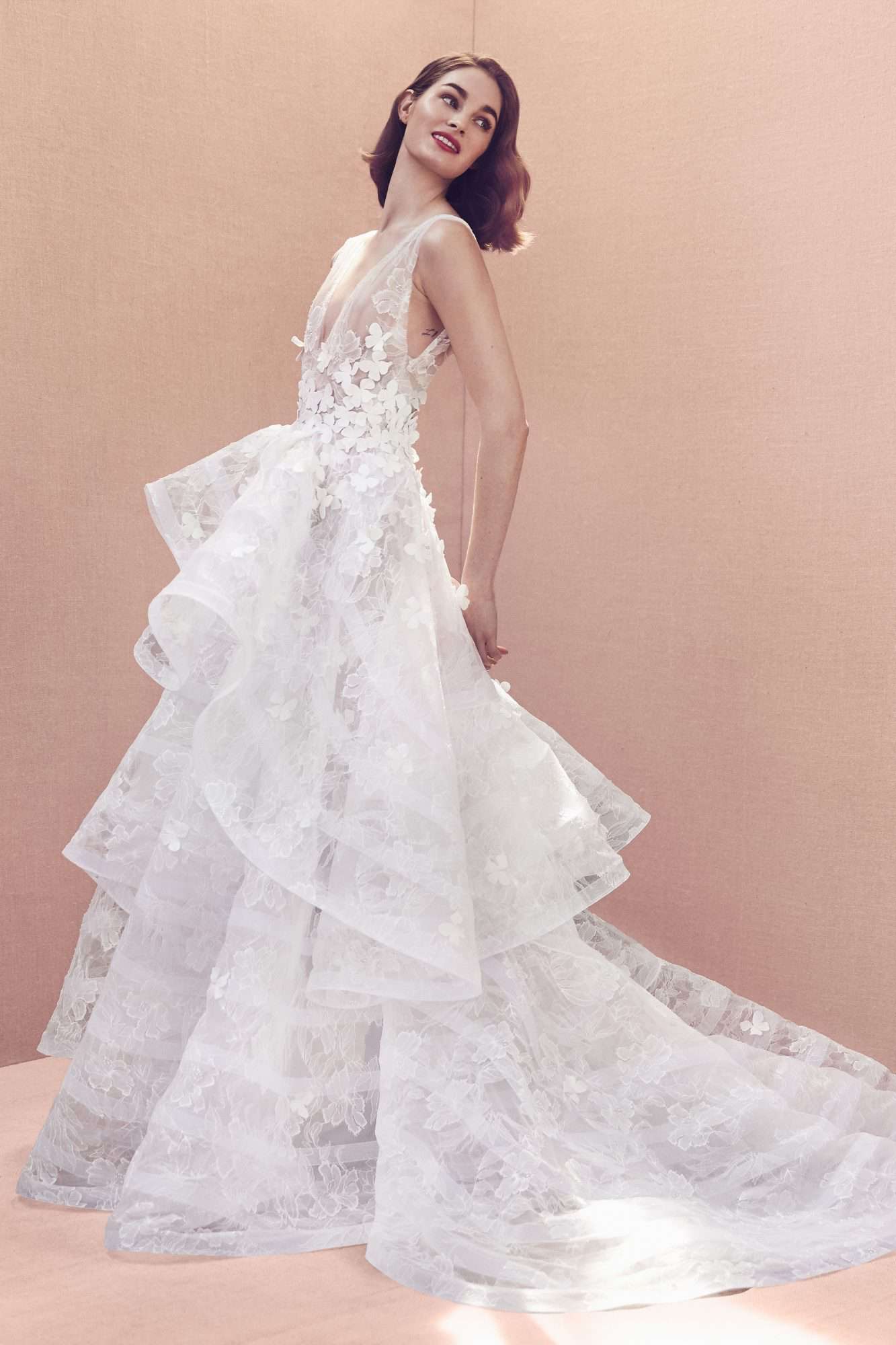 deep v-neck floral applique sleeveless tiered skirt a-line wedding dress Oscar de la Renta Spring 2020
