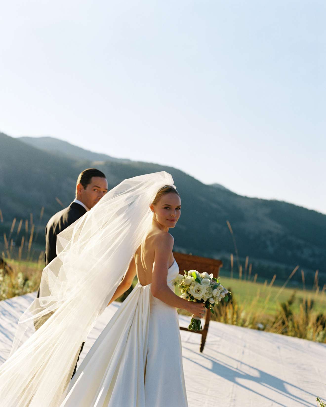 kate-bosworth-wedding-gown-0214.jpg