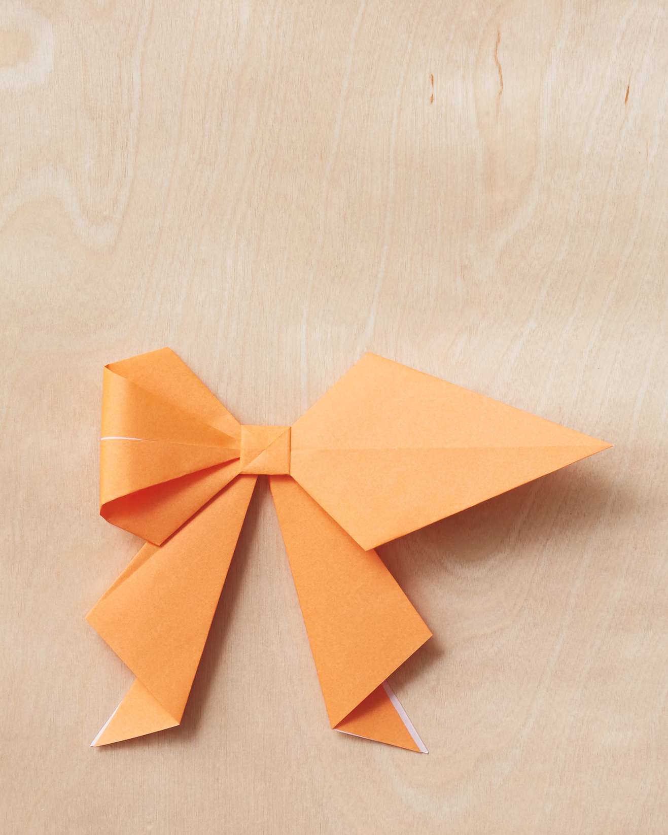 origami-bow-15-220-mwd110795.jpg