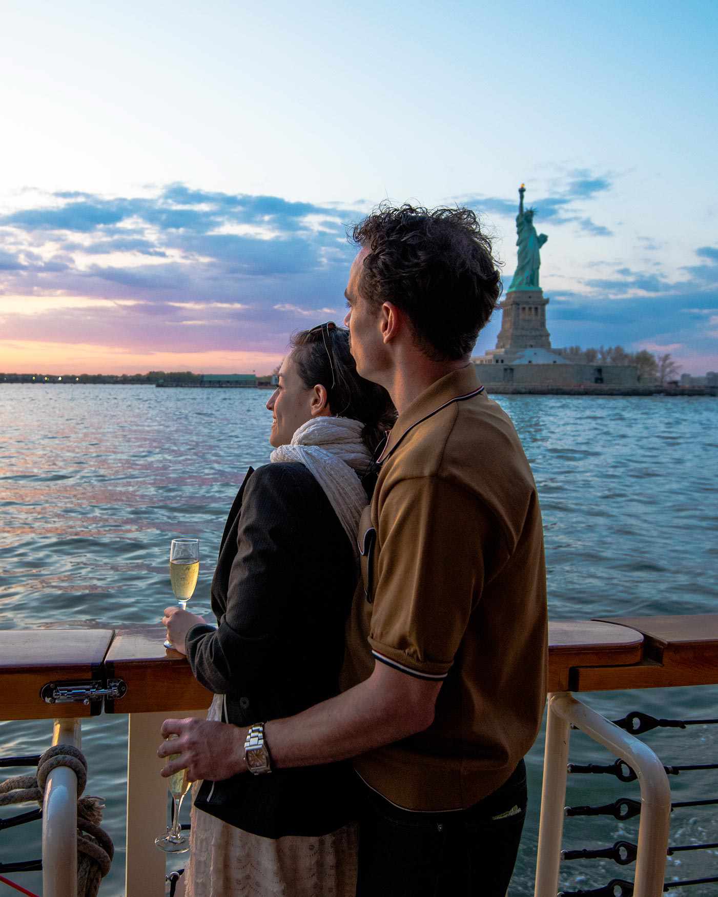 nyc-proposals-classic-harbor-line-cruise-statue-of-liberty-sunset-0616.jpg