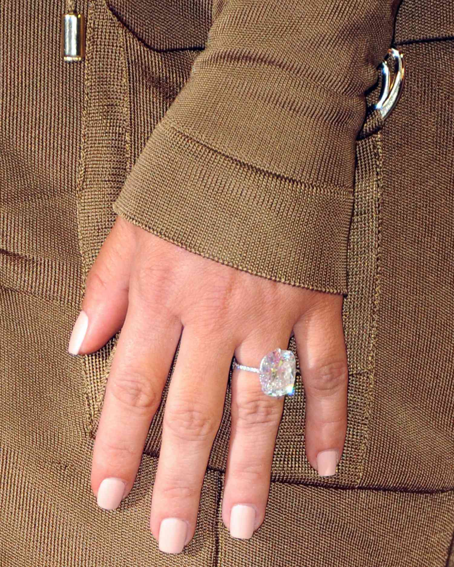 celebrity-engagement-rings-kim-kardashian-1015.jpg