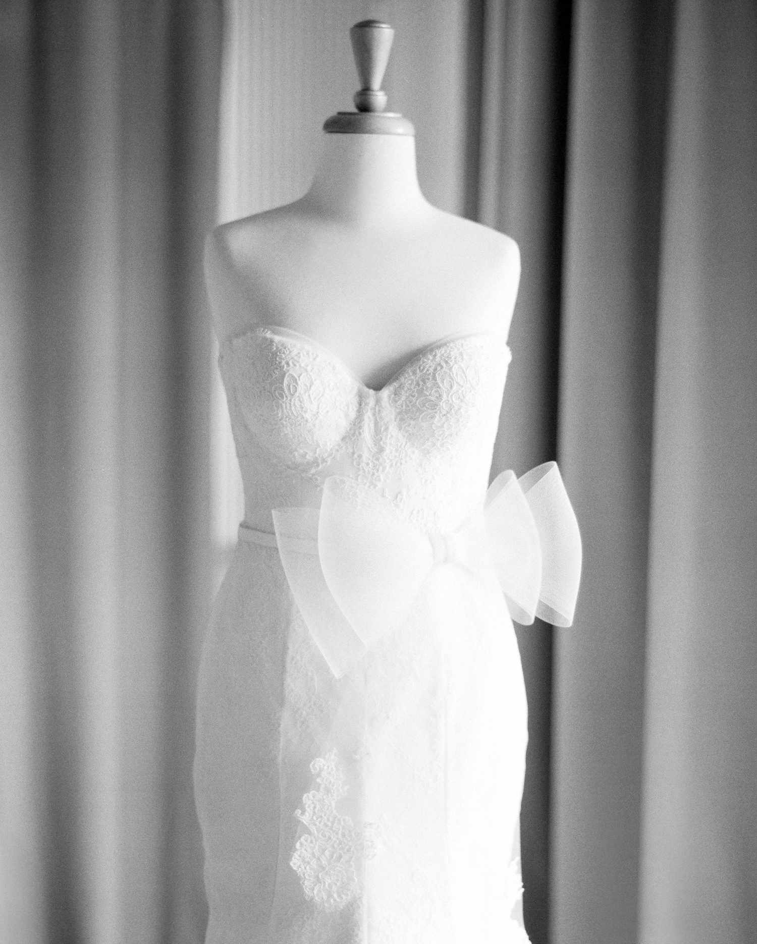 jemma-michael-wedding-dress-26990005-s112110-0815.jpg