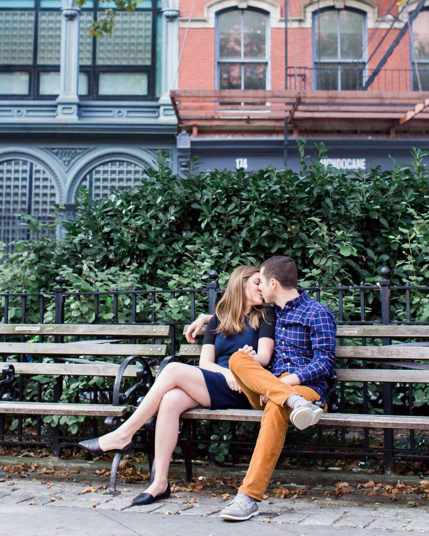 proposals-almost-gone-wrong-cristina-jason-kissing-bench-0815.jpg
