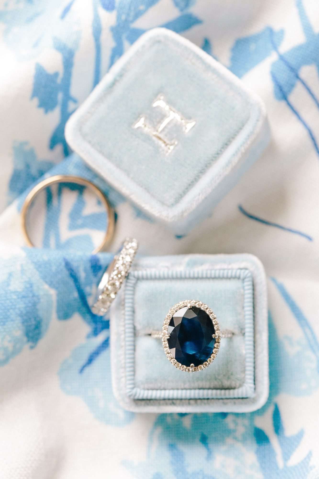 something blue  sapphire engagement ring blue ring box