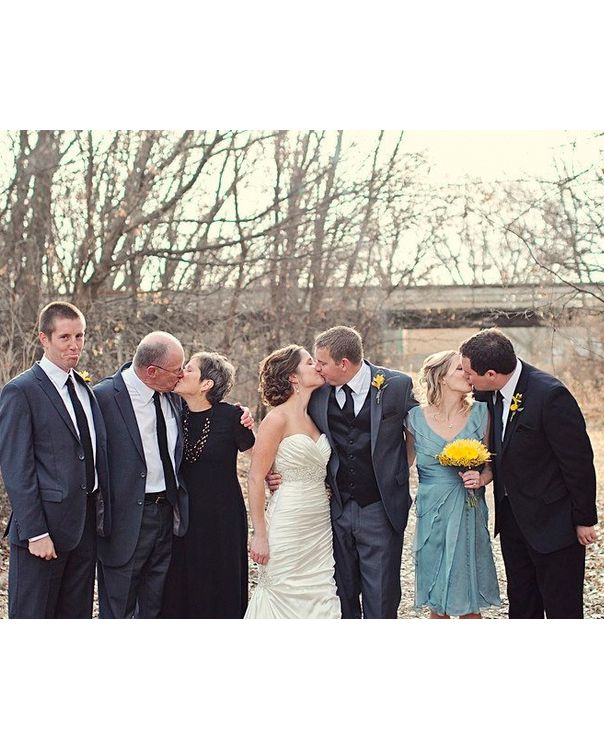 hilarious-wedding-photos-guy-left-out-of-wedding-kiss-photo-1115.jpg