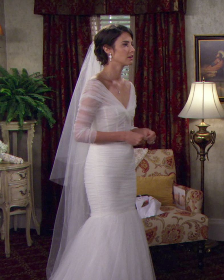 tv-wedding-dresses-how-i-met-your-mother-robin-1115.jpg