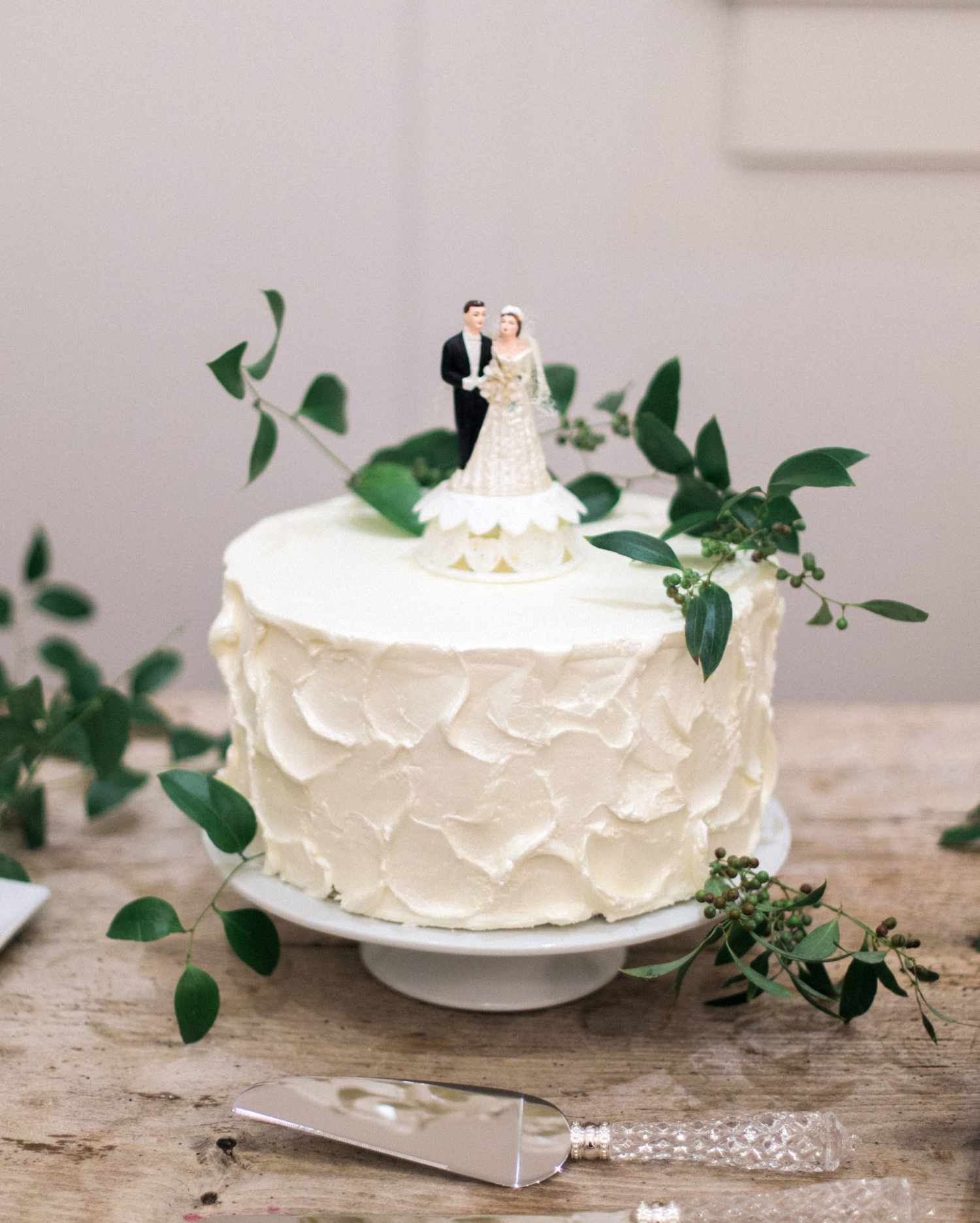 rachel-tyson-wedding-cake-363-s112158-0915.jpg