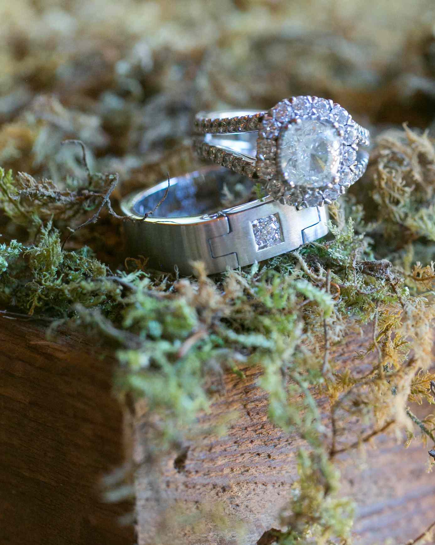 briana-adam-wedding-rings-0156-s112471-1215.jpg