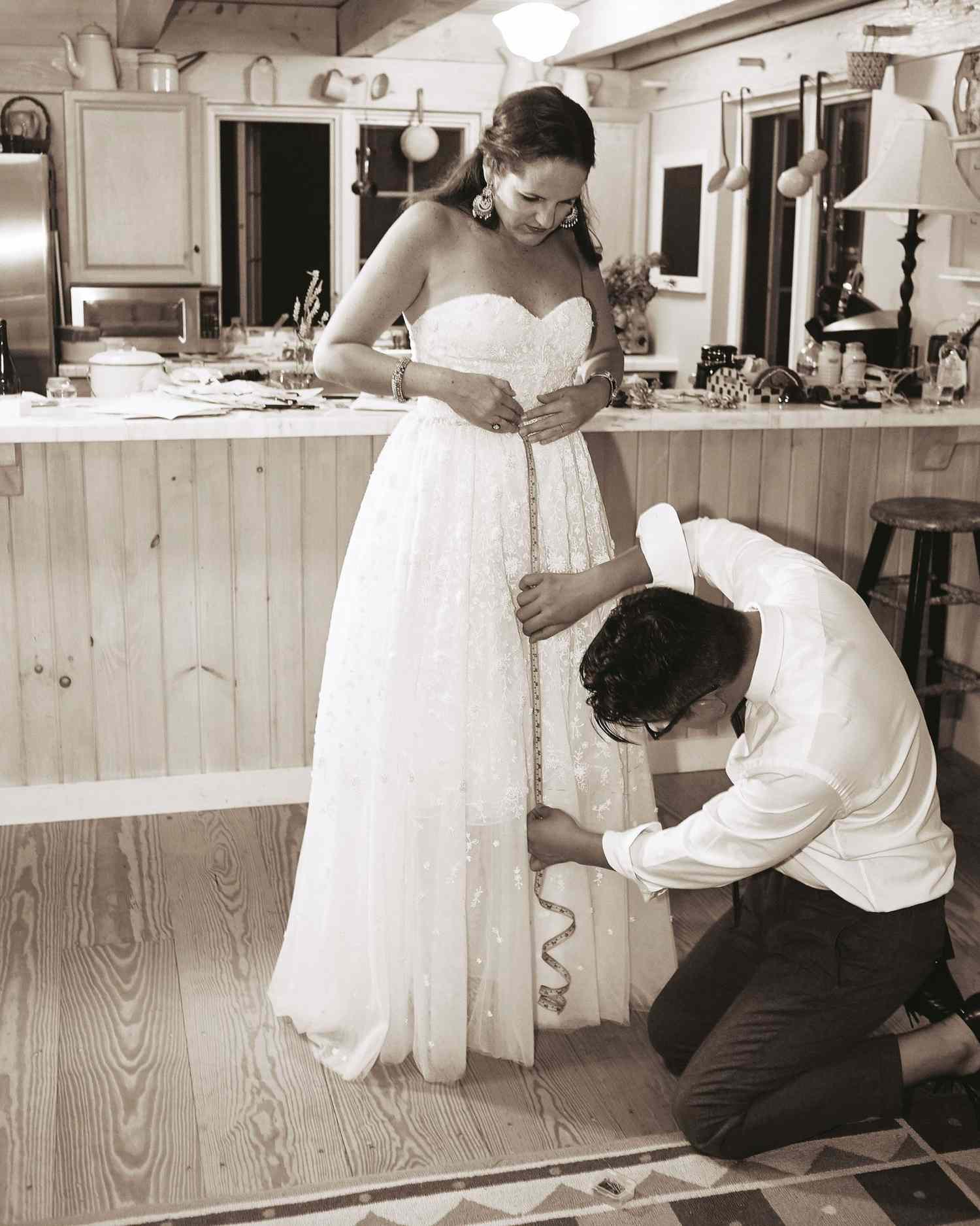mfiona-peter-wedding-vermont-measuring-brides-dress-d3s.556.2015.47-d112512.jpg