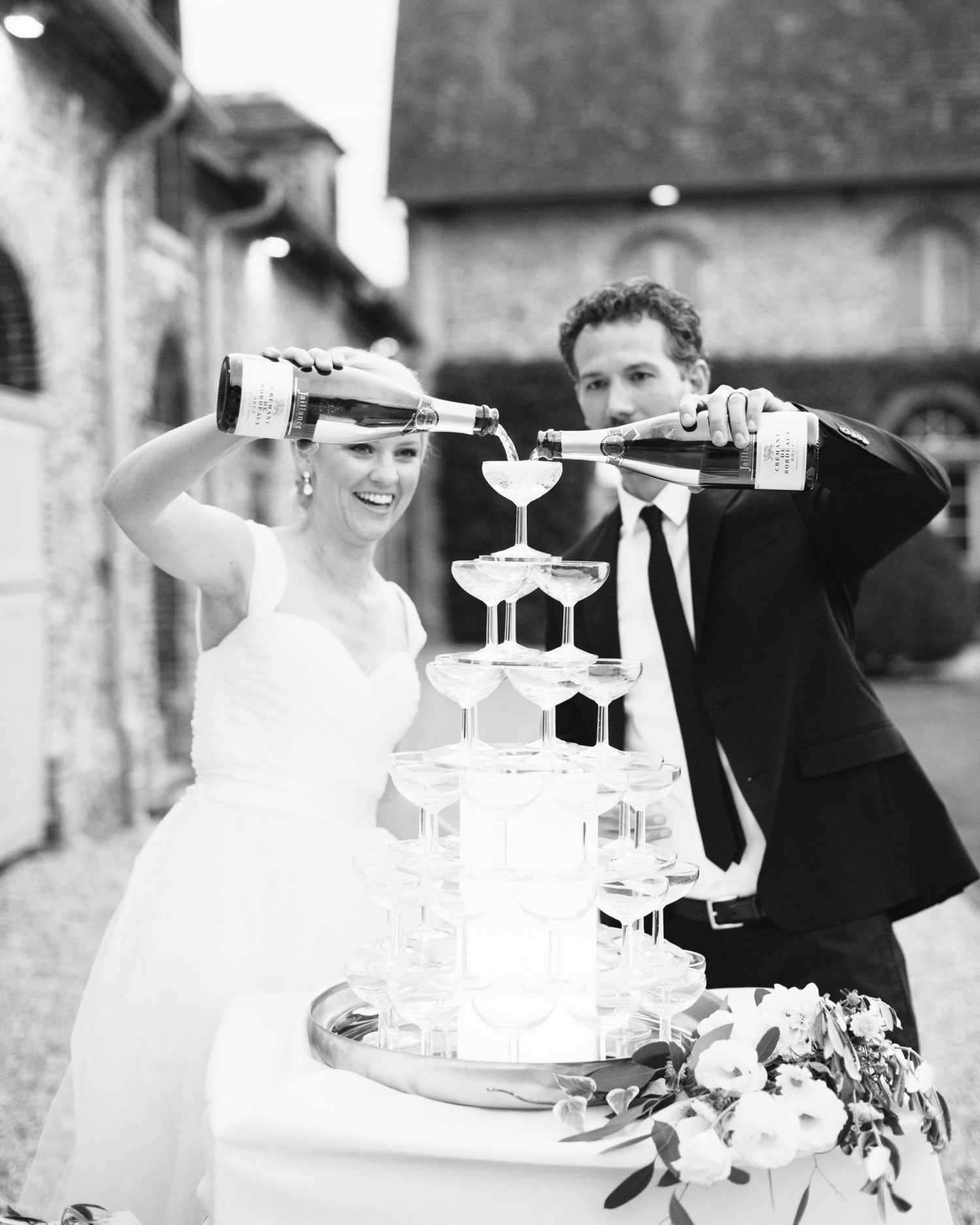 anneclaire-chris-wedding-france-champagne-tower-064-s113034-00716.jpg