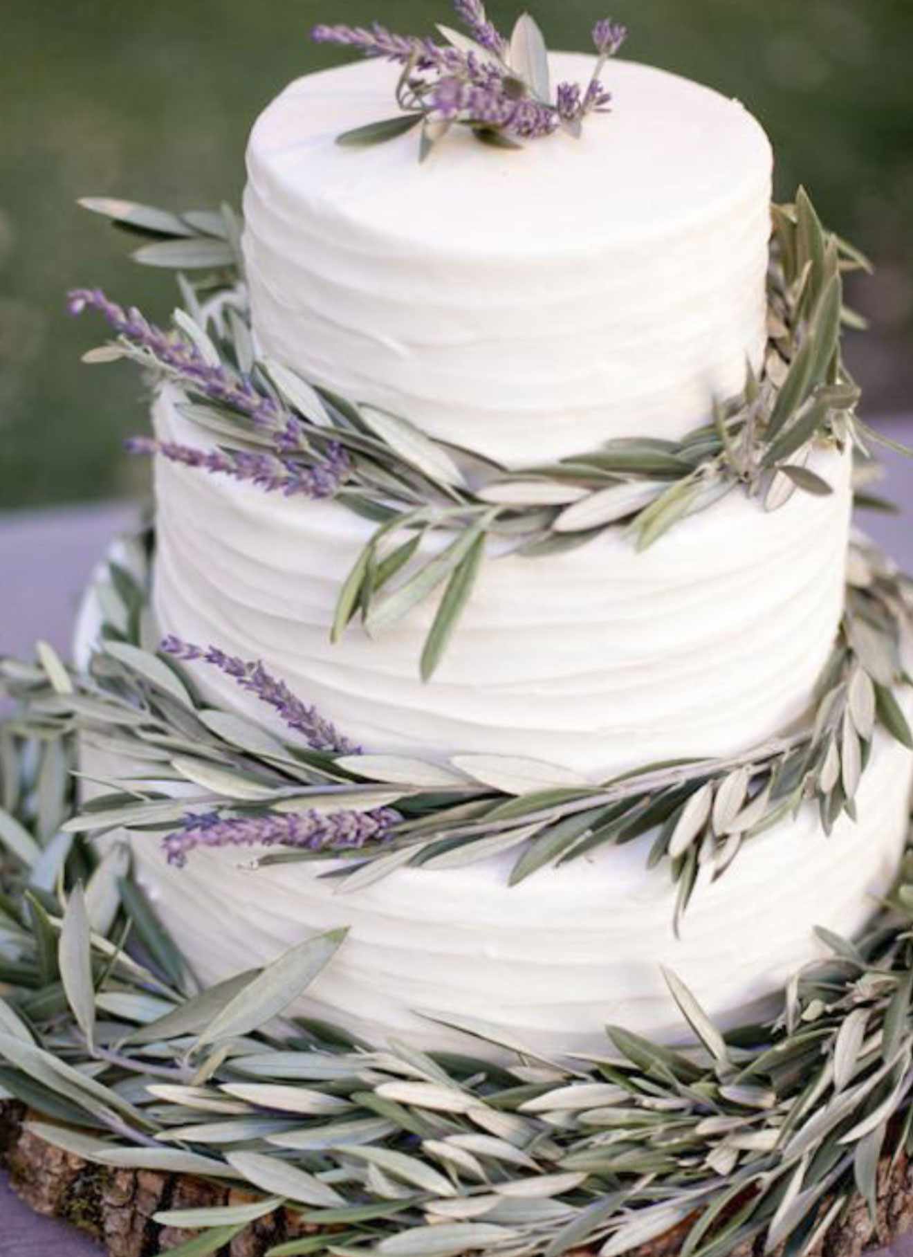 wedding cake with rosmary details