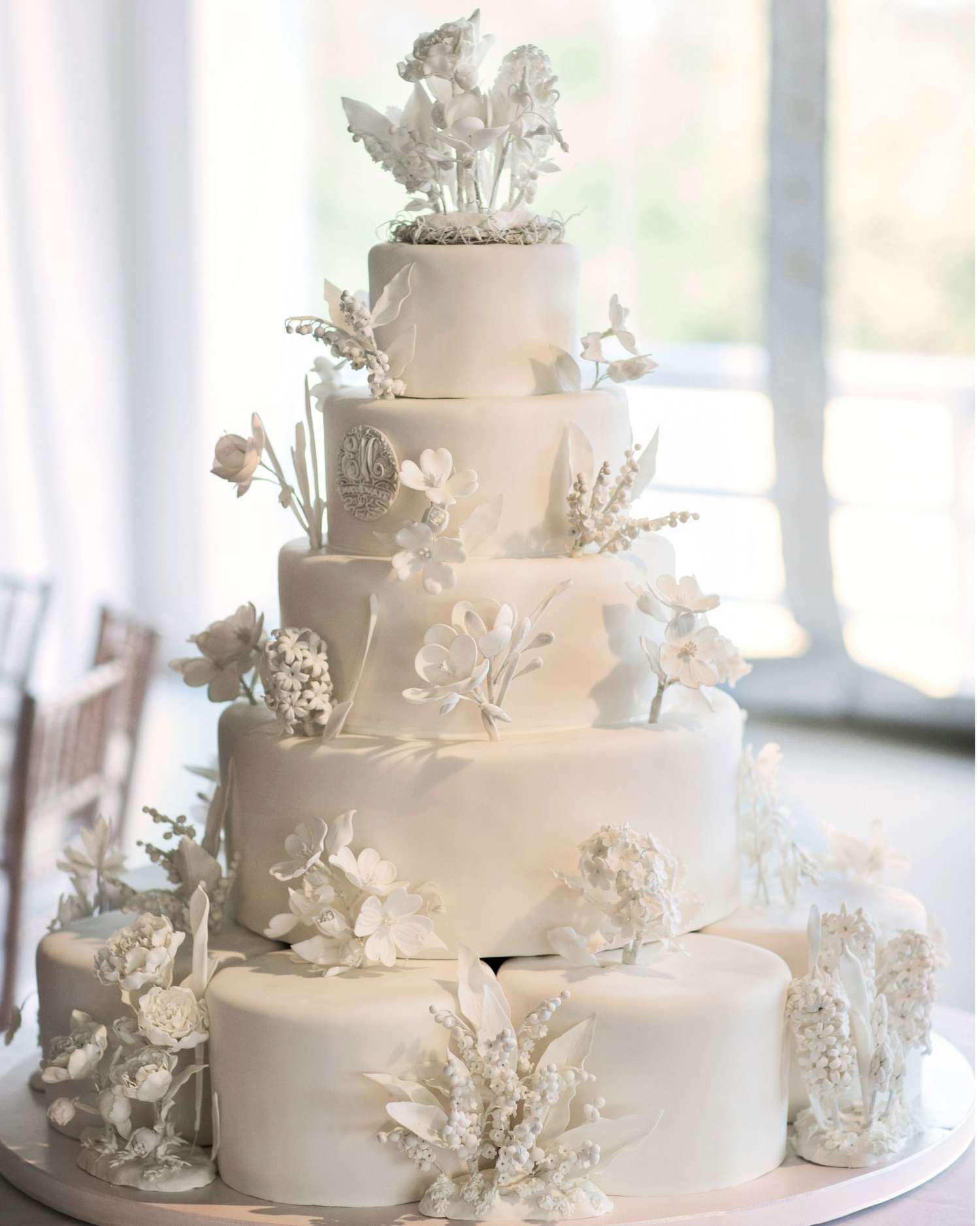 emily-matthew-wedding-cake-0124-s112720-0316.jpg