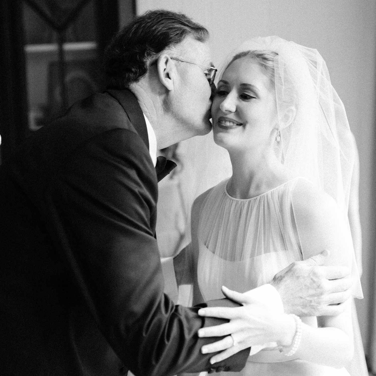 Father-Daughter Wedding Photos, Dad and Daughter Kiss