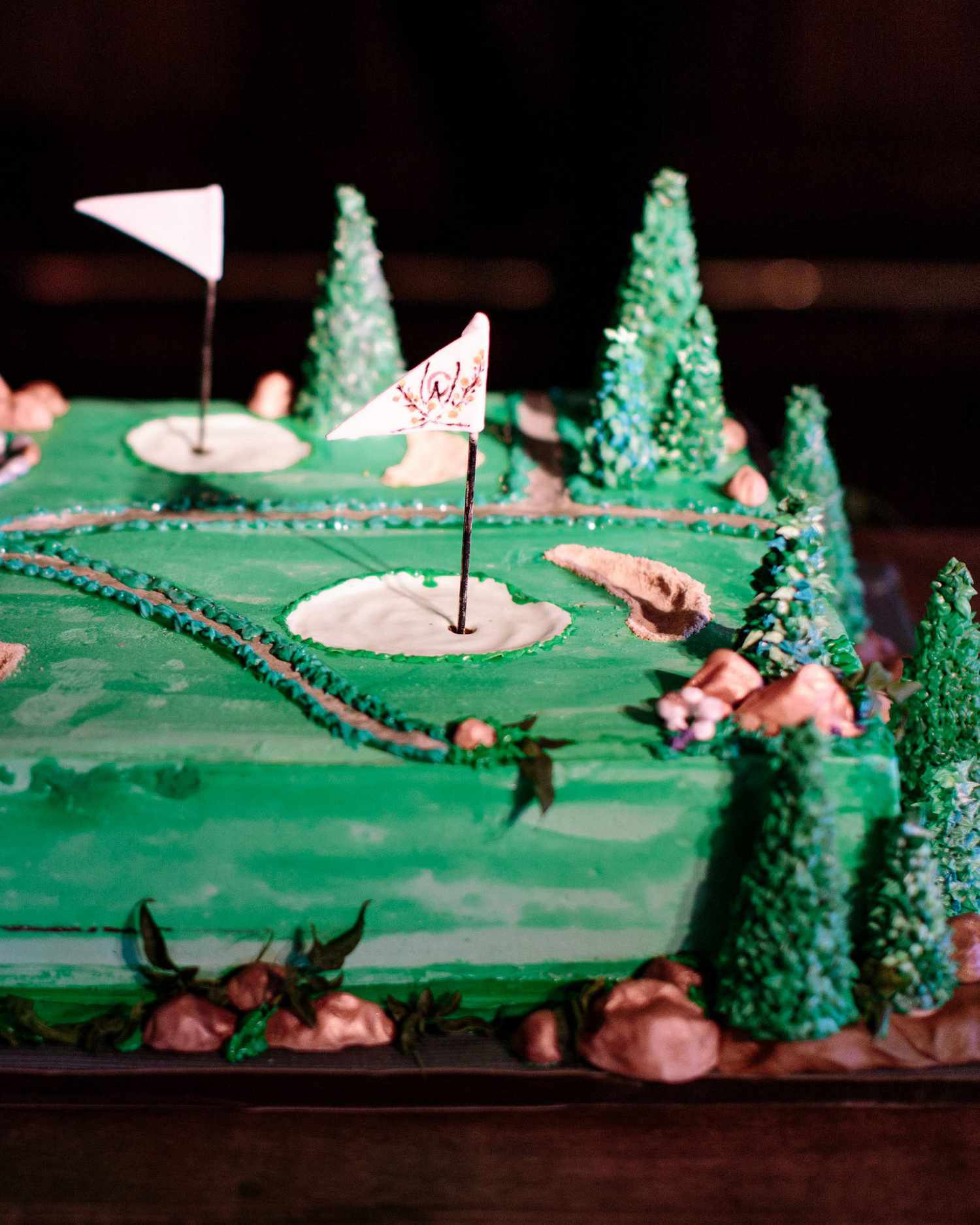 grooms cake golf