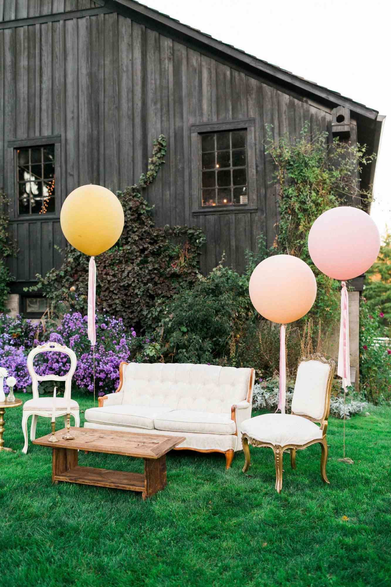 Lounge Balloons