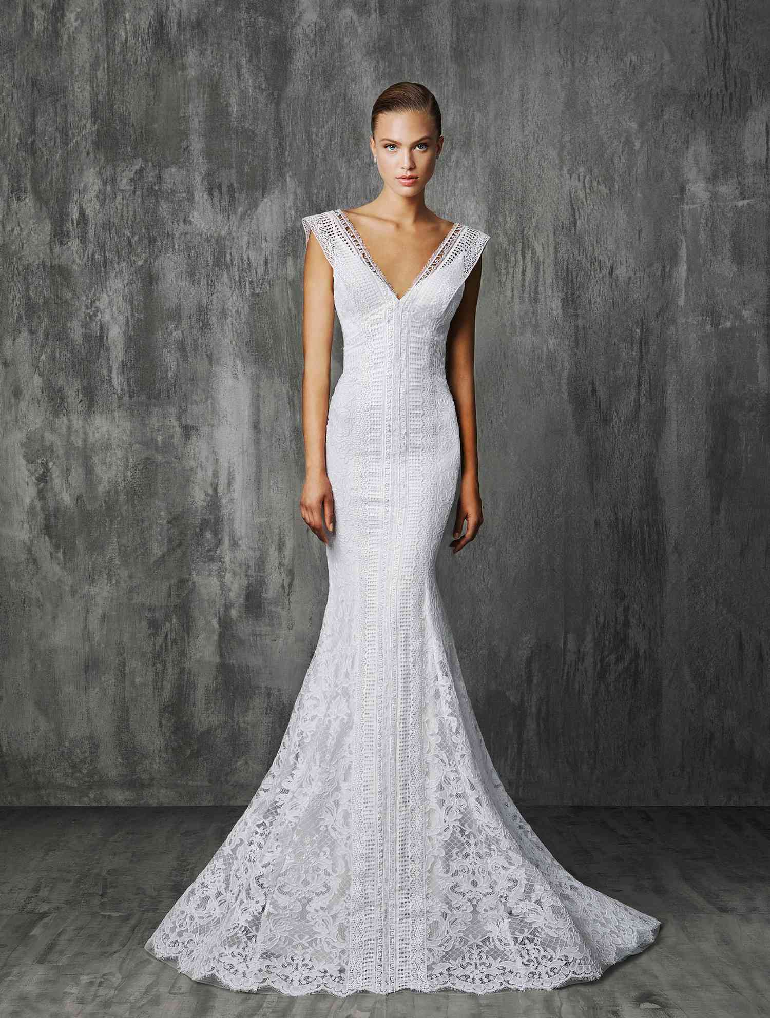 Victoria Kyriakides Embellished V-Neck Wedding Dress Fall 2018
