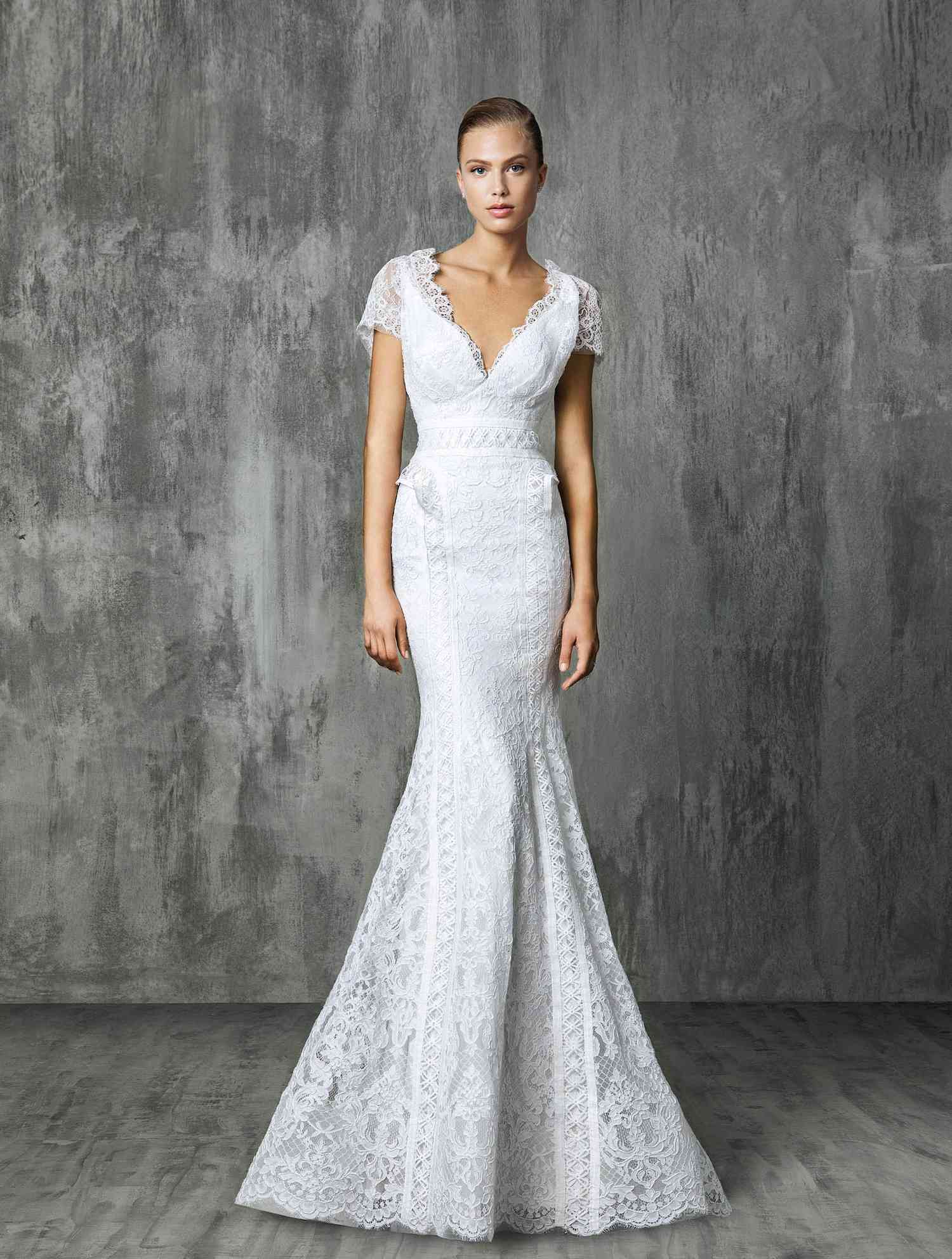 Victoria Kyriakides Short Sleeve Mermaid Wedding Dress Fall 2018