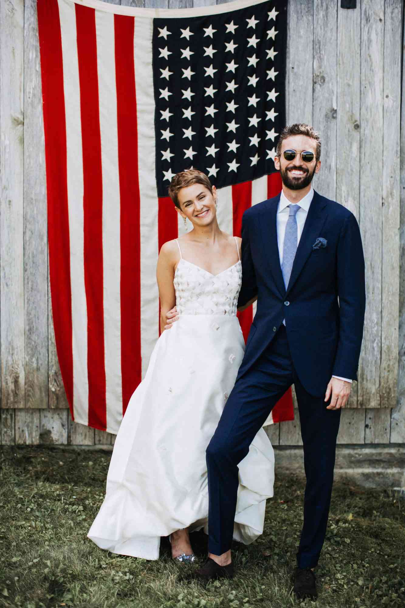 lizzie fortunato wedding photo american flag couple
