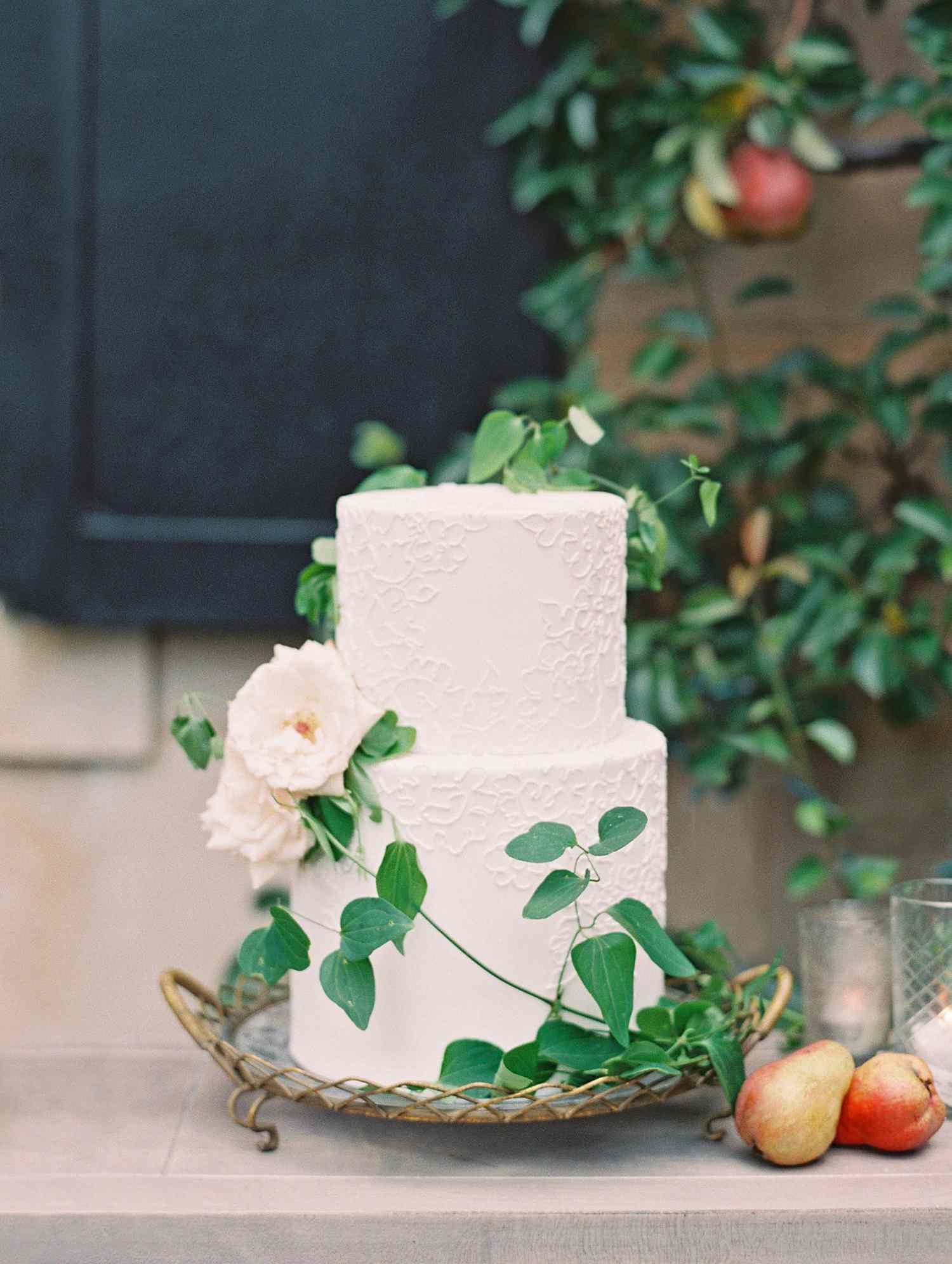 miya matthew wedding cake