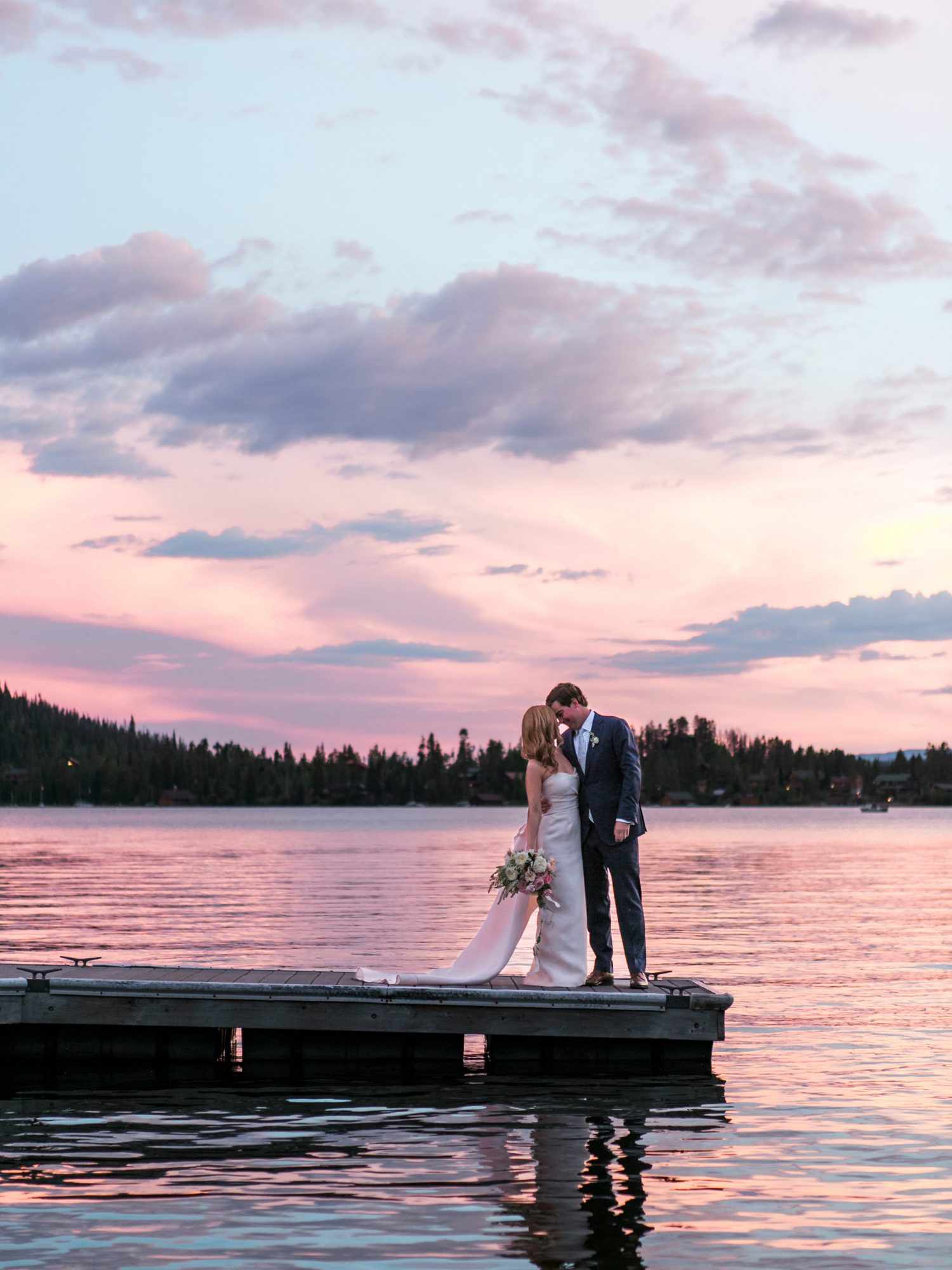 wedding couple sunset on lake