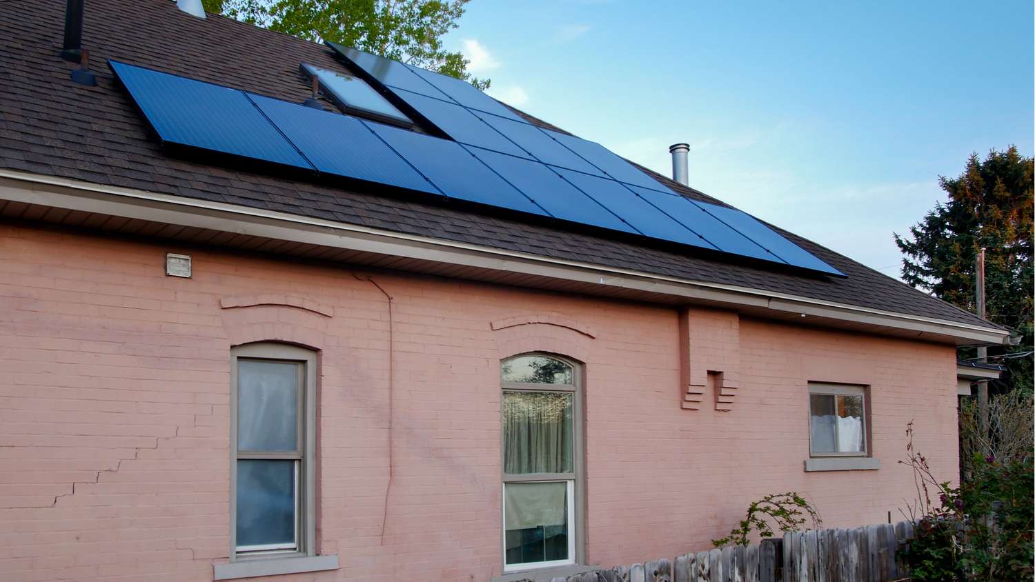 solar-home-panels-0318.jpg