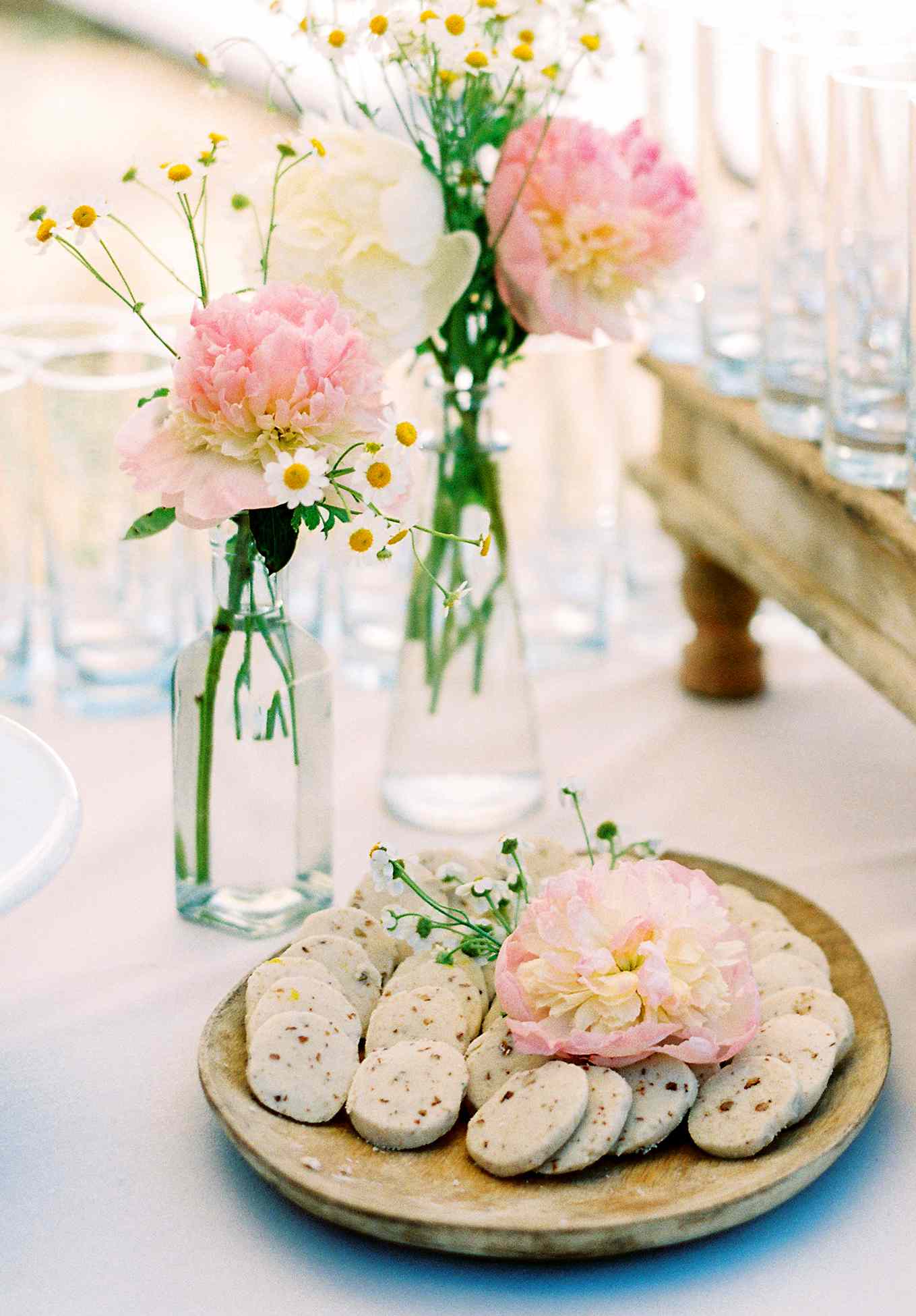 caitlin amit wedding cookies and flowers