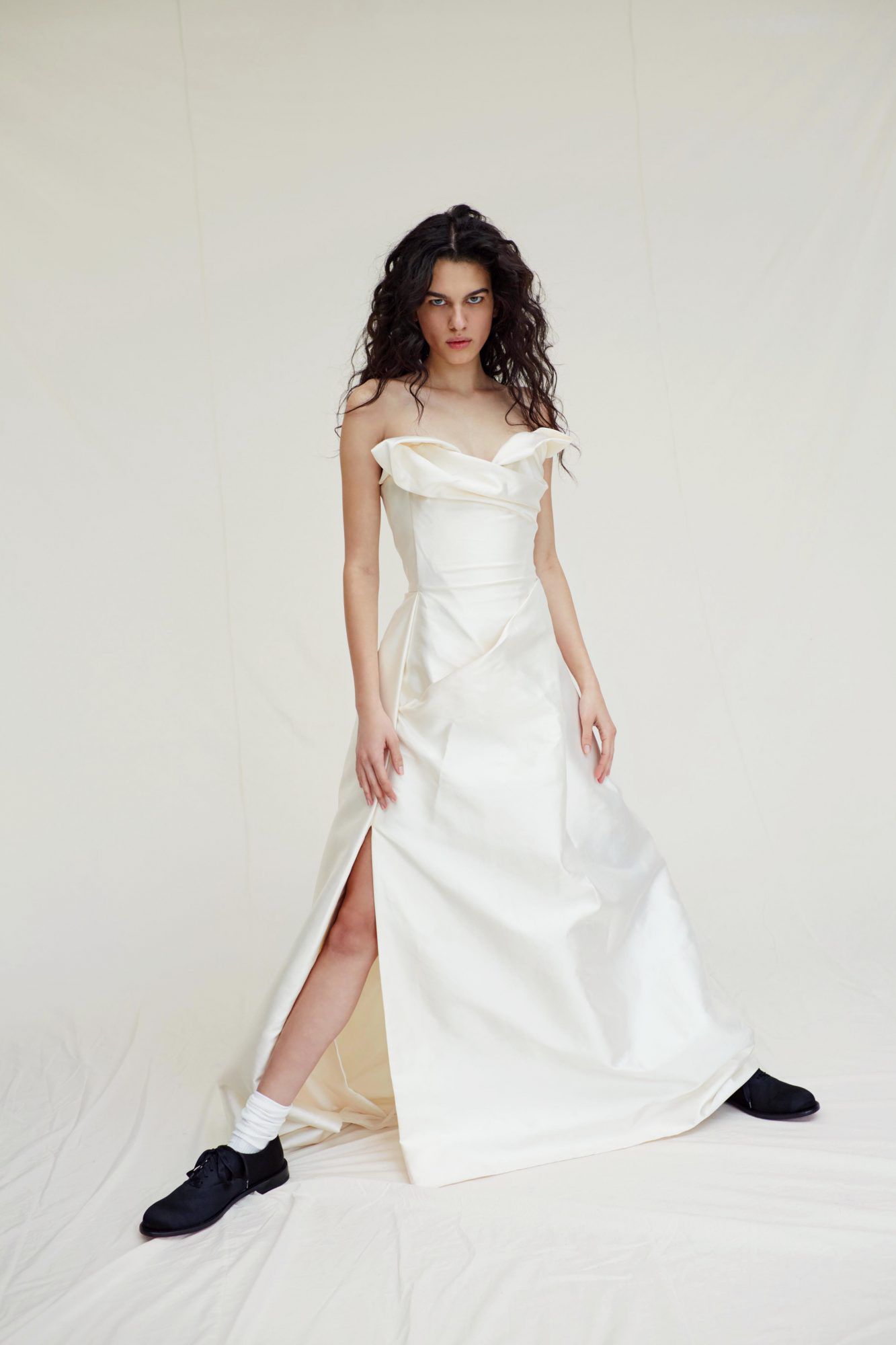 vivienne westwood wedding dress Spring 2019 strapless a-line high slit