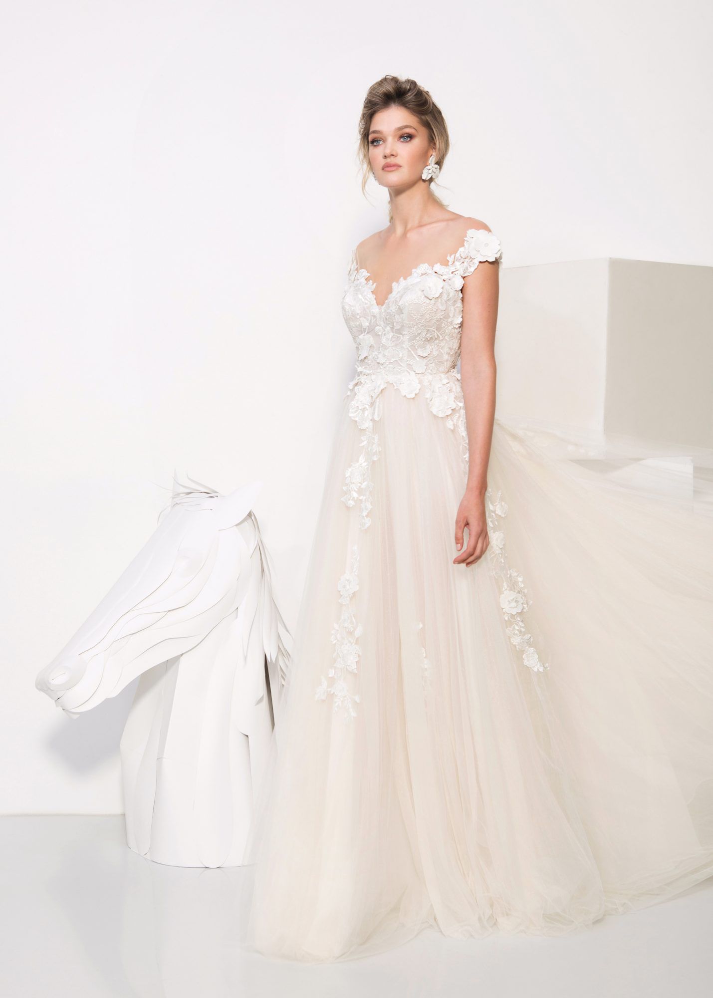 persy wedding dress spring 2019 floral applique sweetheart a-line gown