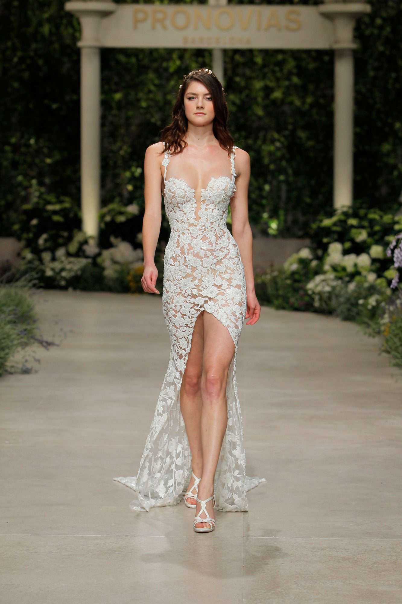 pronovias wedding dress spring 2019 lace sweetheart front slit