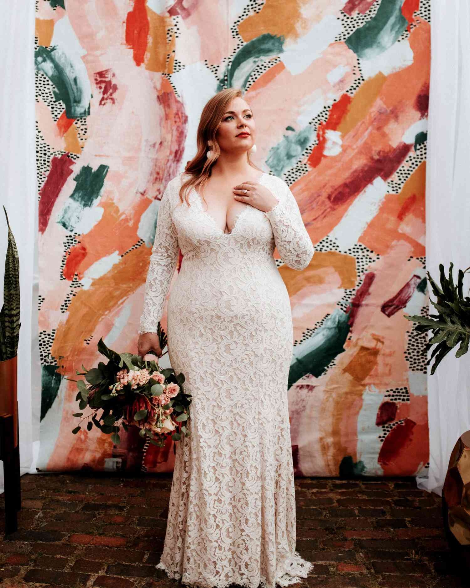 long sleeved wedding lace dress