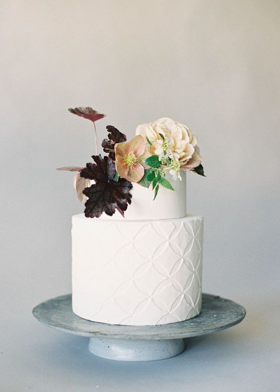 textured wedding cakes