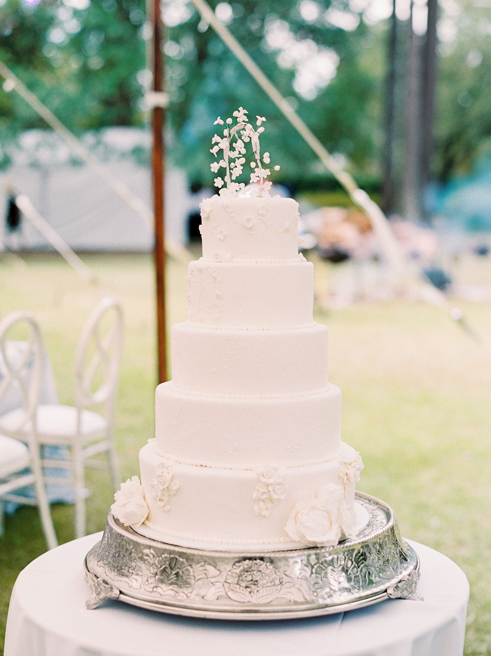 julia mitchell wedding cake
