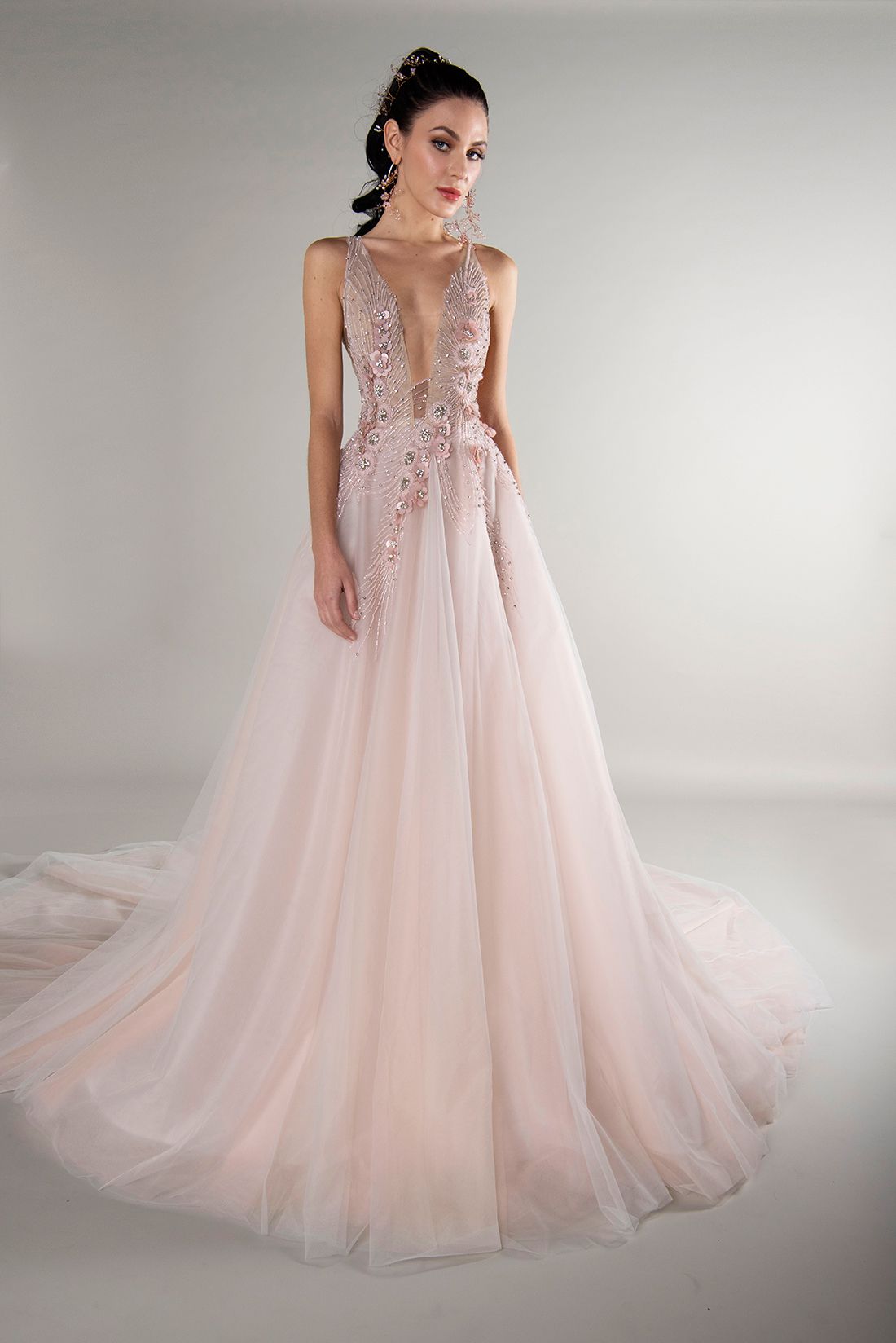 yumi katsura fall 2019 ball gown plunging neckline sleeveless floral beaded applique pink