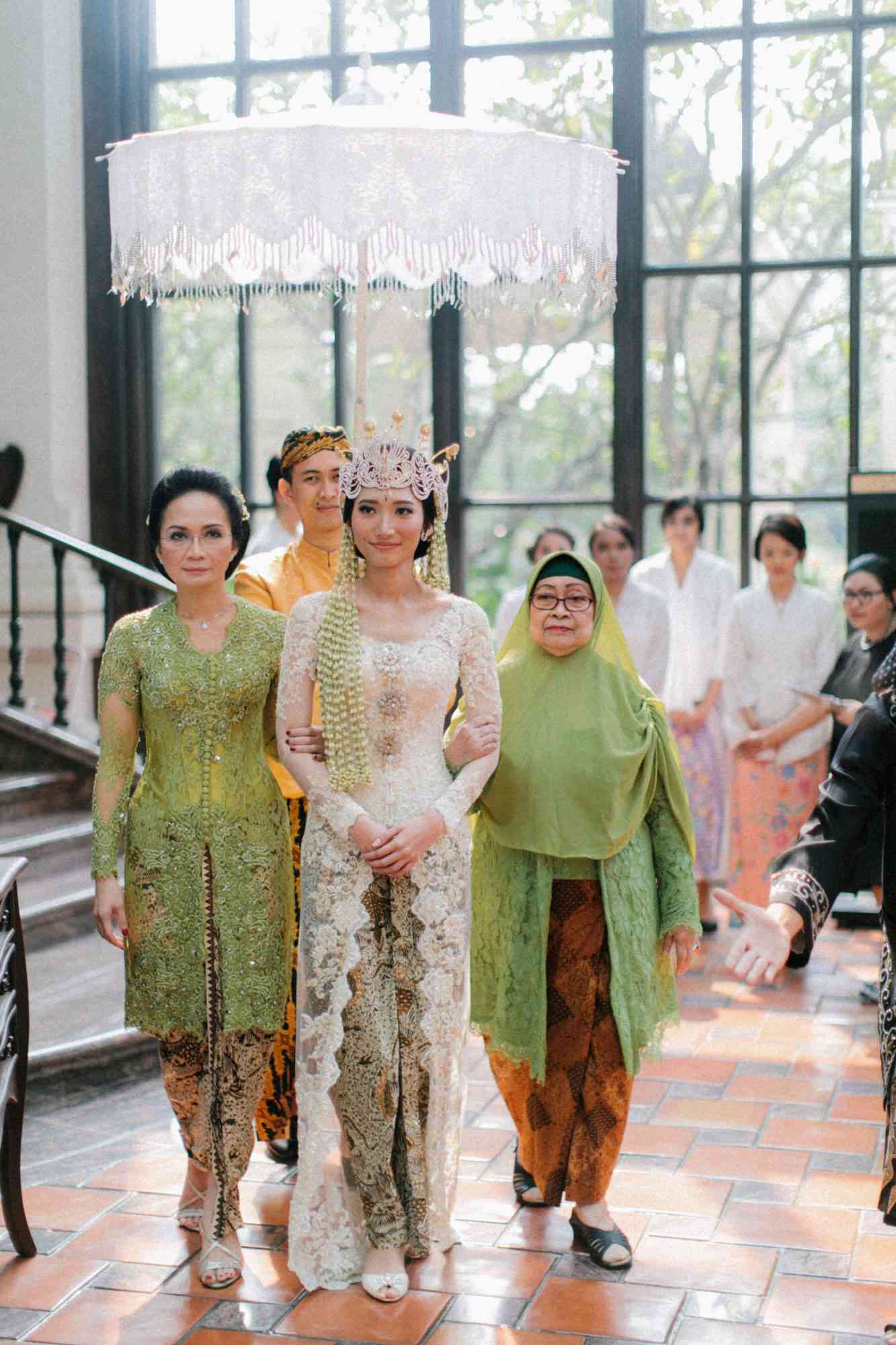wedding bride walk mother grandmother accompanied