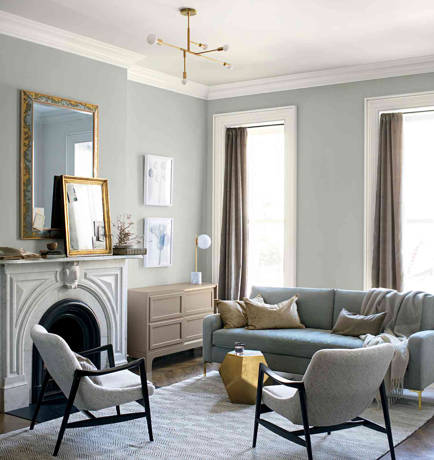 10 Small Space Living Room Decorating Ideas Interior Designers Swear By Martha Stewart