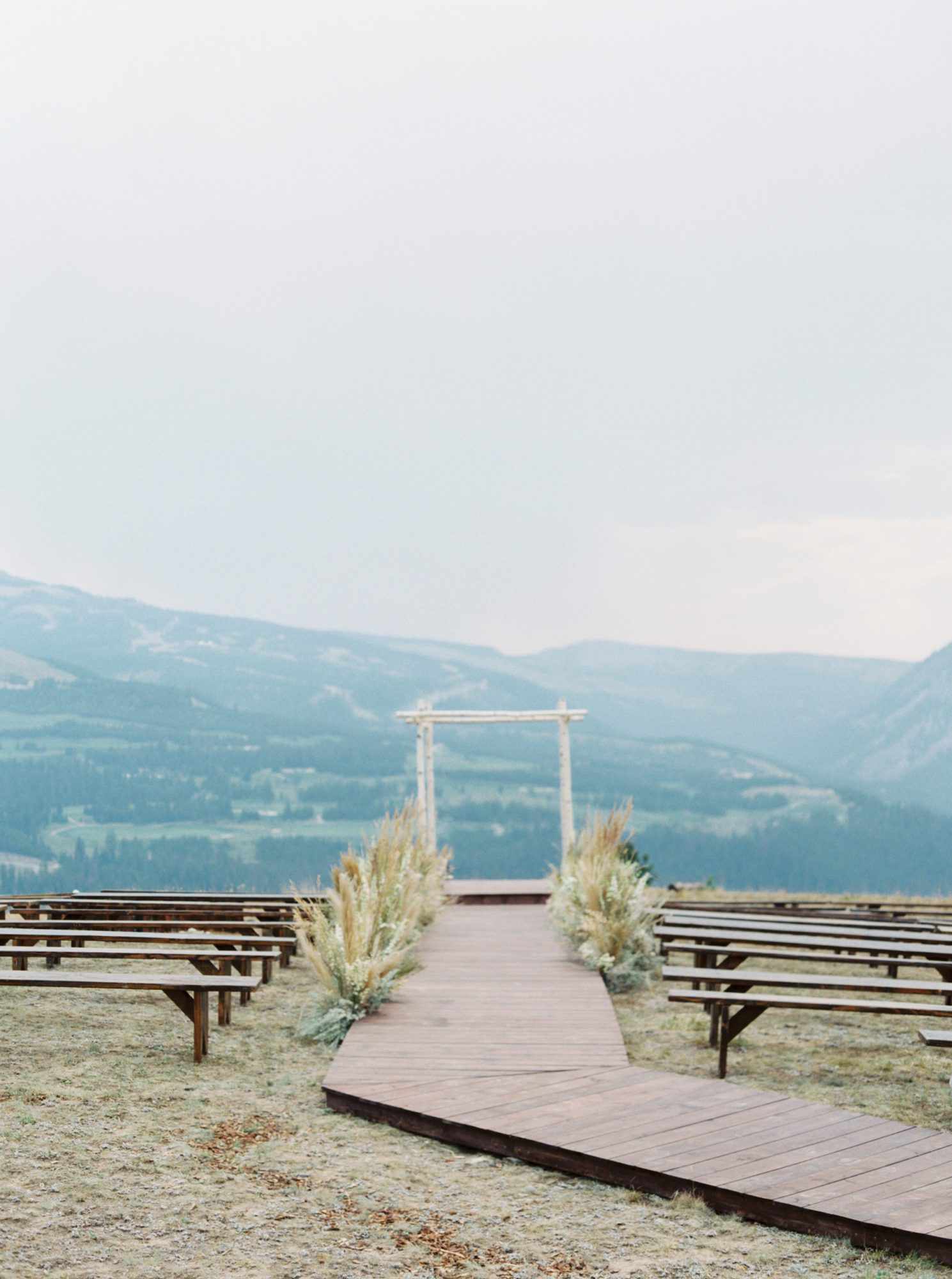 Yellowstone Club&rsquo;s helicopter pad wedding ceremony