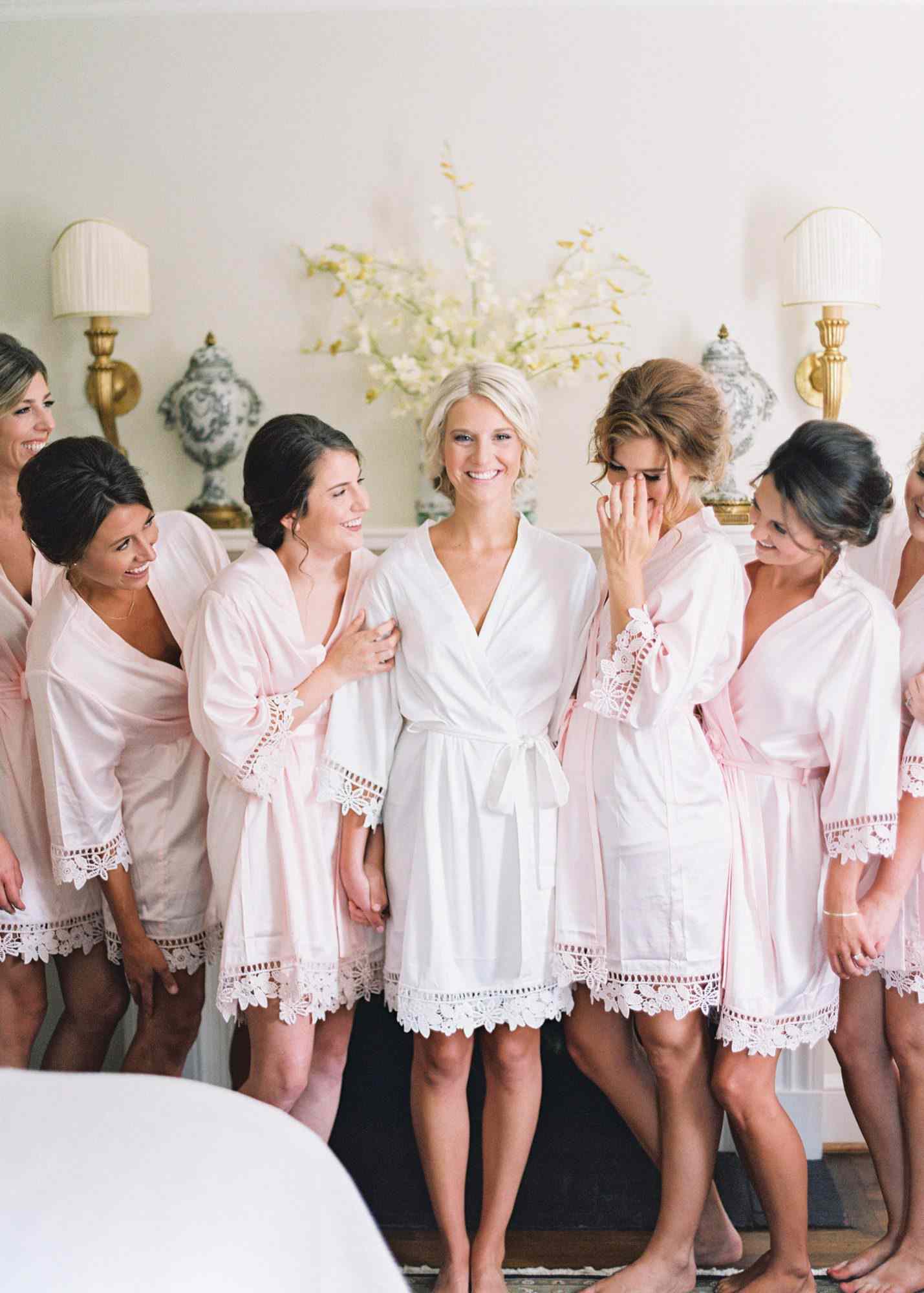 A Bride's Guide to Creating a Hair and Makeup Timeline for the Wedding  Morning | Martha Stewart