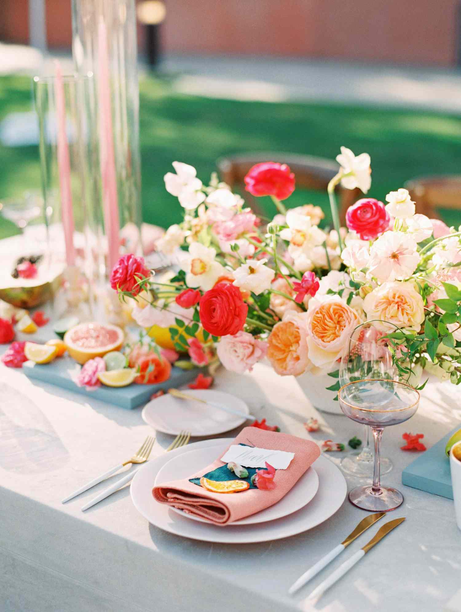 cavin david wedding floral table centerpieces
