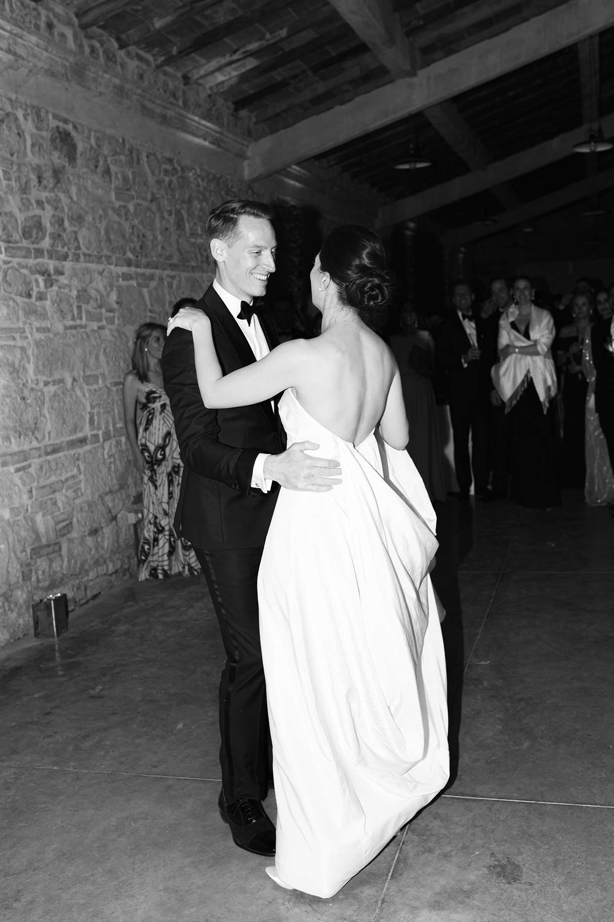 jennifer tobias wedding first dance