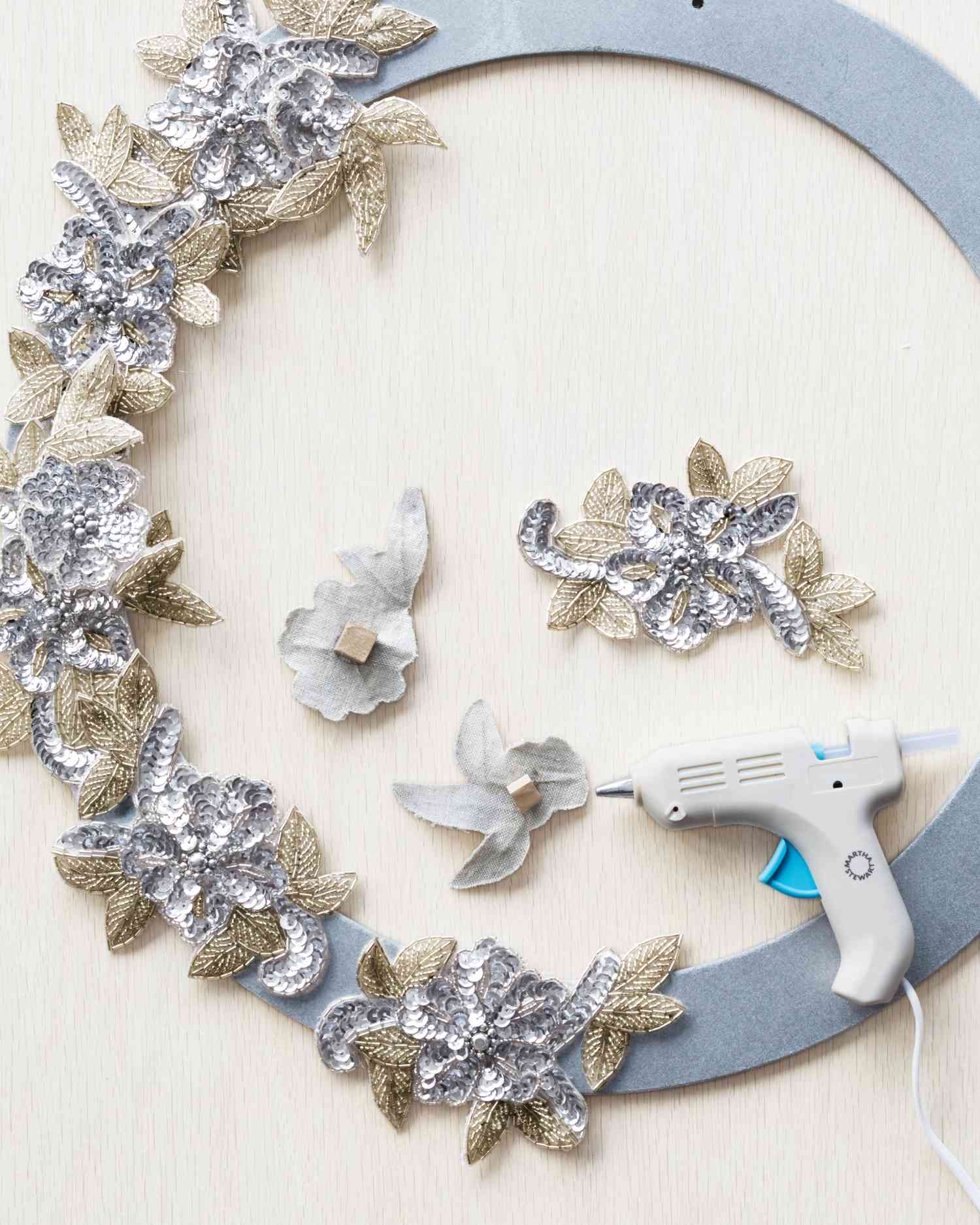 Making a Craft Ring Wreath