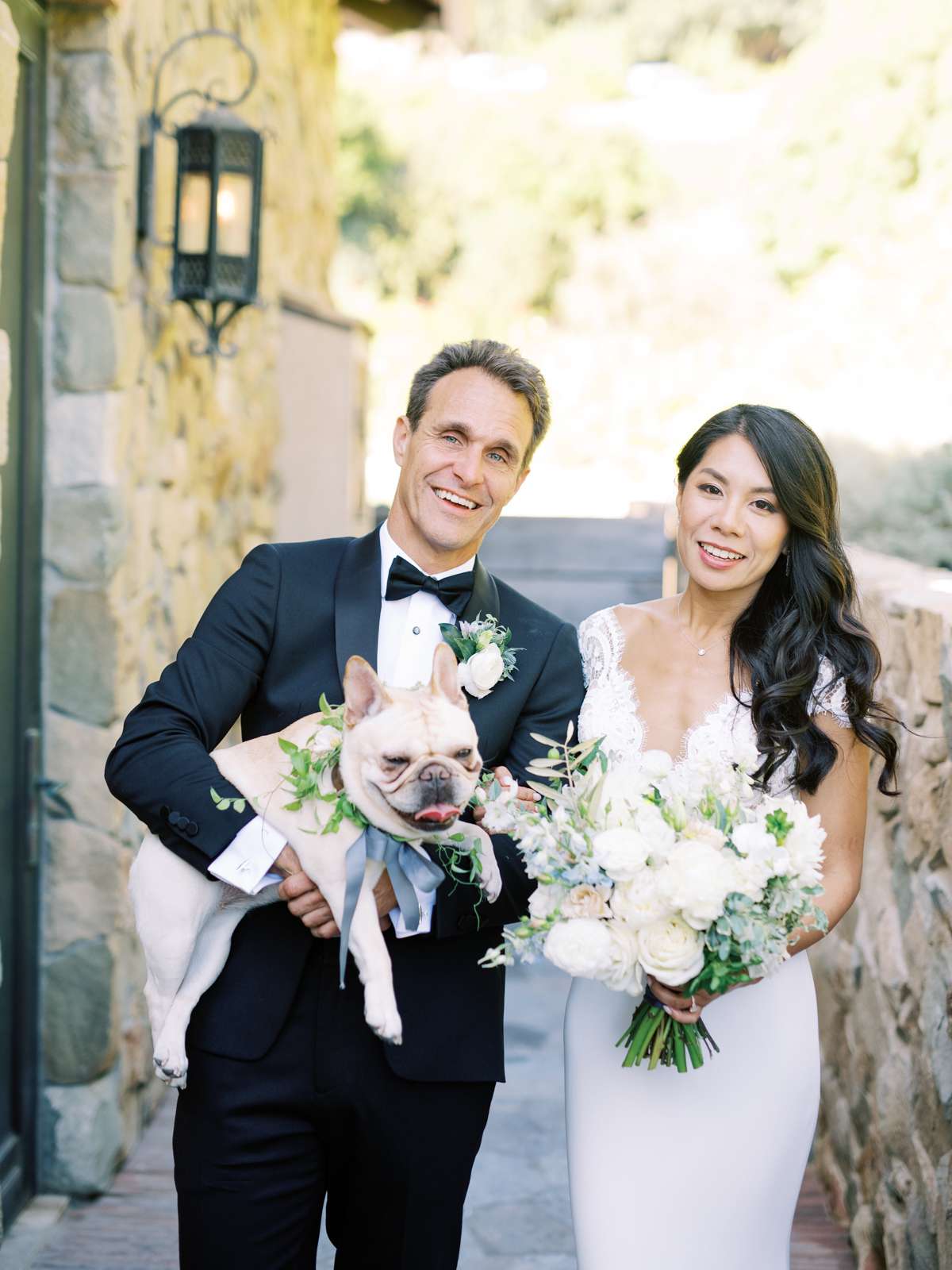 bettina gino wedding couple with bulldog