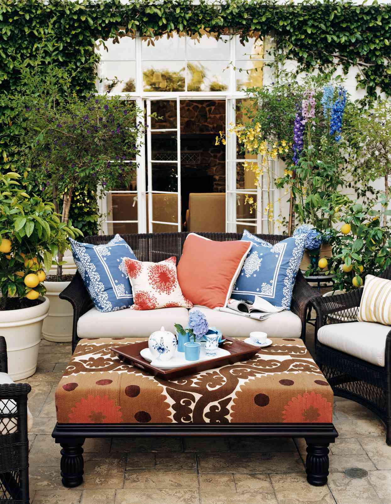 patterned outdoor patio furniture